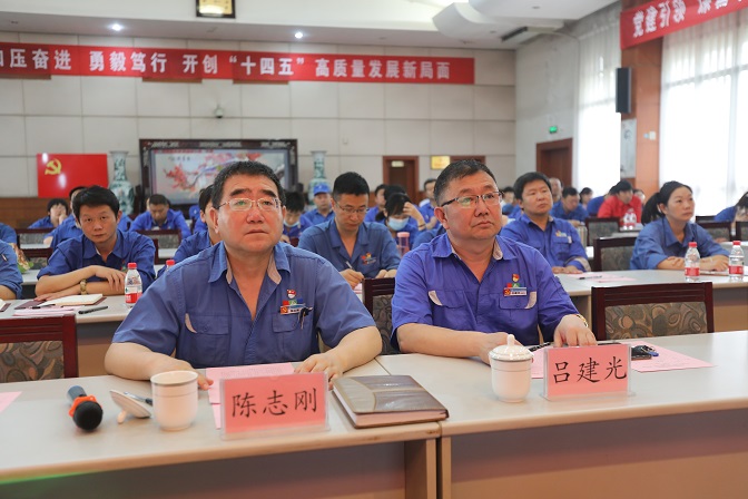 精彩震撼！聽一場穿越百年黨史的演講