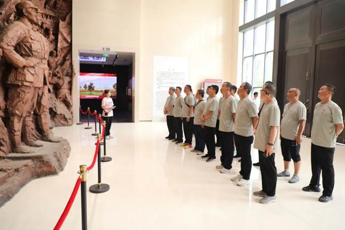 安彩高科組織優秀退役軍人開展紅色主題教育活動